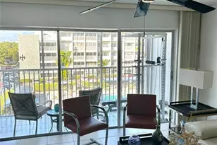 329 SE 3rd St, Hallandale Beach, FL 33009 - Photo 10