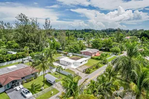 1843 NW 107th St, Miami, FL 33167 - Photo 46