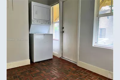 176 NE 46th St, Miami, FL 33137 - Photo 12