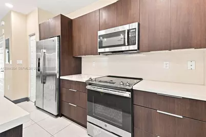 10455 NW 82nd St #10, Doral, FL 33178 - Photo 8