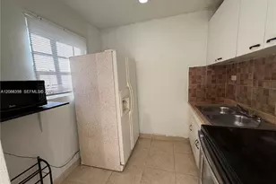 2212 Grant St, Hollywood, FL 33020 - Photo 6