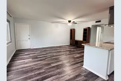 850 SW 133rd Ter #318B, Pembroke Pines, FL 33027 - Photo 16