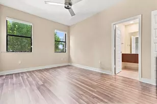 10455 NW 82nd St, Doral, FL 33178 - Photo 16