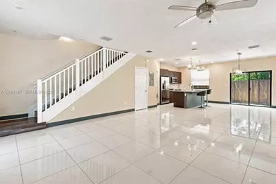 10455 NW 82nd St #10, Doral, FL 33178 - Photo 4