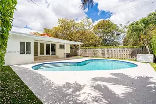 375 SW 20th Rd, Miami, FL 33129 - Photo 1
