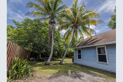 520 NE 129th St, North Miami, FL 33161 - Photo 20