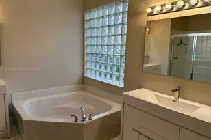 18580 SW 44th St, Miramar, FL 33029 - Photo 32