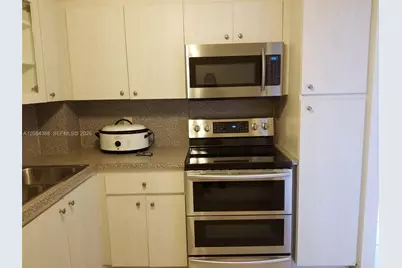 4400 Hillcrest Dr #300-B, Hollywood, FL 33021 - Photo 8