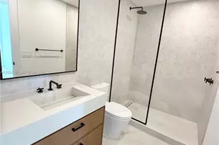 2200 Brickell Ave, Miami, FL 33129 - Photo 18