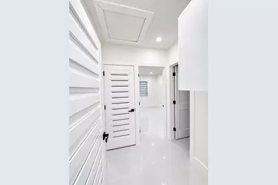 930 NE 163rd St, North Miami Beach, FL 33162 - Photo 8