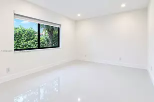 930 NE 163rd St, North Miami Beach, FL 33162 - Photo 10