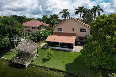 14010 Appalachian Trl, Davie, FL 33325 - Photo 8