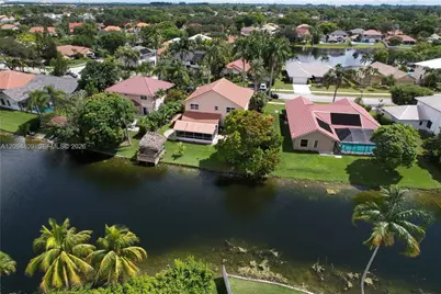 14010 Appalachian Trl, Davie, FL 33325 - Photo 6