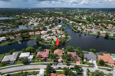14010 Appalachian Trl, Davie, FL 33325 - Photo 4