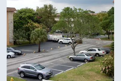 5051 W Oakland Park Blvd #302, Lauderdale Lakes, FL 33313 - Photo 22
