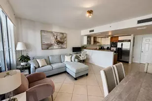 170 SE 14th St, Miami, FL 33131 - Photo 4