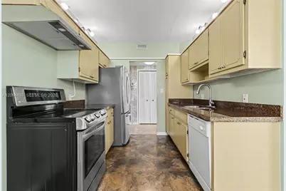 4330 Hillcrest Dr #520, Hollywood, FL 33021 - Photo 16