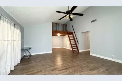 566 SW 20th Ct #5, Delray Beach, FL 33445 - Photo 6