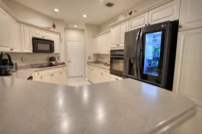 2706 Kinsington Cir #23-2, Weston, FL 33332 - Photo 12