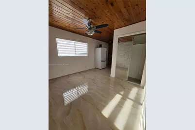 1113 NE 8th St #Efficiency, Hallandale Beach, FL 33009 - Photo 6