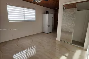 1113 NE 8th St, Hallandale Beach, FL 33009 - Photo 6