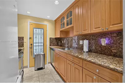 11685 Canal Dr #303, North Miami, FL 33181 - Photo 14