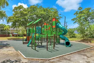 3908 Parkside Ln, Hollywood, FL 33021 - Photo 44