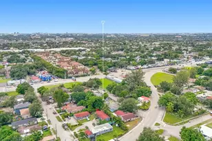 7981 NW 12th Pl, Miami, FL 33147 - Photo 20