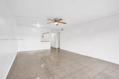 469 N Pine Island Rd #B306, Plantation, FL 33324 - Photo 4