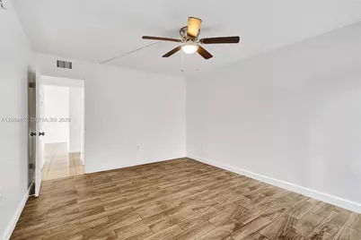 469 N Pine Island Rd #B306, Plantation, FL 33324 - Photo 12