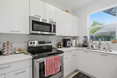 12117 NW 23rd Ct, Miami, FL 33167 - Photo 10