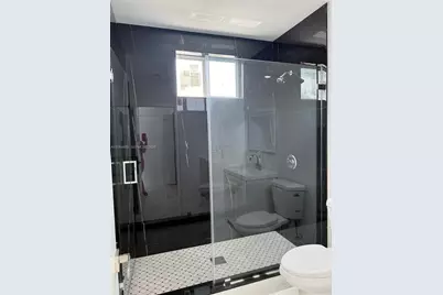 2100 NW 102nd St #2, Miami, FL 33147 - Photo 10