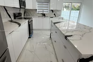 2100 NW 102nd St, Miami, FL 33147 - Photo 4