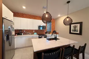 8316 NW 43rd St, Doral, FL 33166 - Photo 10