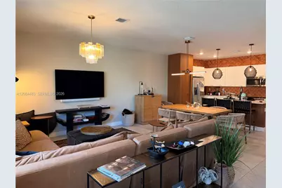 8316 NW 43rd St, Doral, FL 33166 - Photo 2