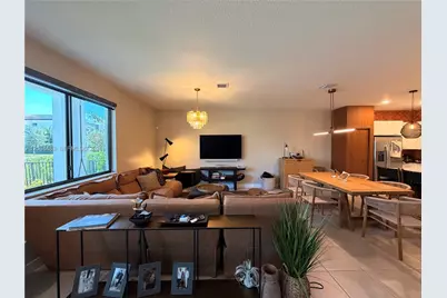 8316 NW 43rd St, Doral, FL 33166 - Photo 12