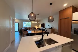 8316 NW 43rd St, Doral, FL 33166 - Photo 8