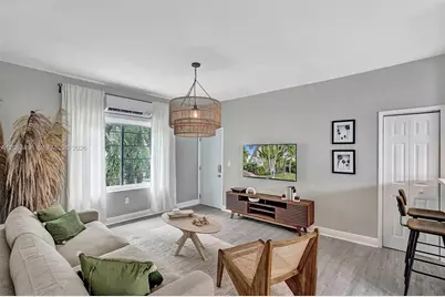 1431 Lincoln Ter #3, Miami Beach, FL 33139 - Photo 4