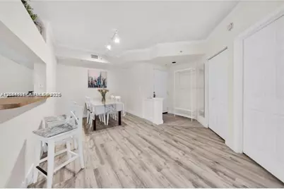 17145 N Bay Rd #4304, Sunny Isles Beach, FL 33160 - Photo 2