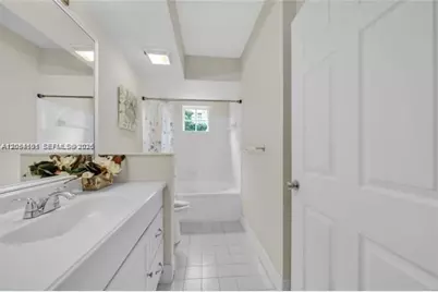 17145 N Bay Rd #4304, Sunny Isles Beach, FL 33160 - Photo 26