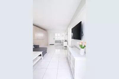 321 Wilson St #A105, Hollywood, FL 33019 - Photo 6