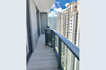55 SW 9th St #2807, Miami, FL 33130 - Photo 12