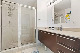 1900 N Bayshore Dr, Miami, FL 33132 - Photo 26