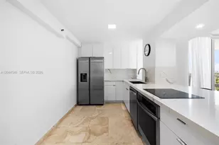 2401 Collins Ave, Miami Beach, FL 33140 - Photo 16