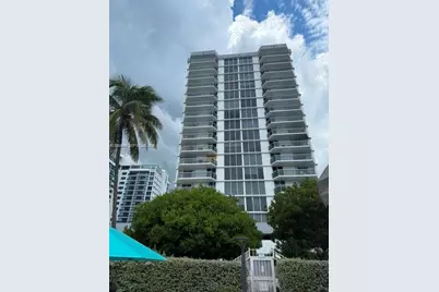 2401 Collins Ave #610, Miami Beach, FL 33140 - Photo 2