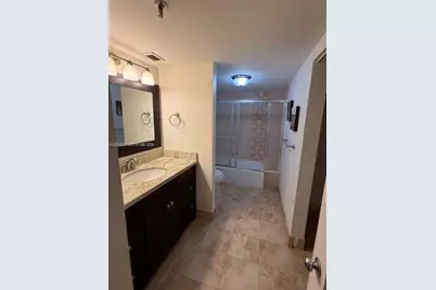 2401 Collins Ave #610, Miami Beach, FL 33140 - Photo 18