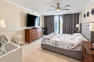 1401 W Golfview Dr, Pembroke Pines, FL 33026 - Photo 4