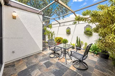 1401 W Golfview Dr #0, Pembroke Pines, FL 33026 - Photo 20