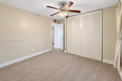 1401 W Golfview Dr #0, Pembroke Pines, FL 33026 - Photo 8