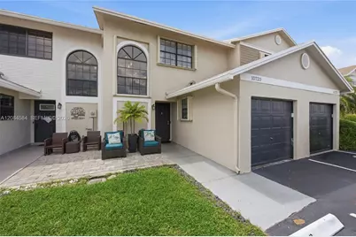 10720 NW 11th St, Pembroke Pines, FL 33026 - Photo 2